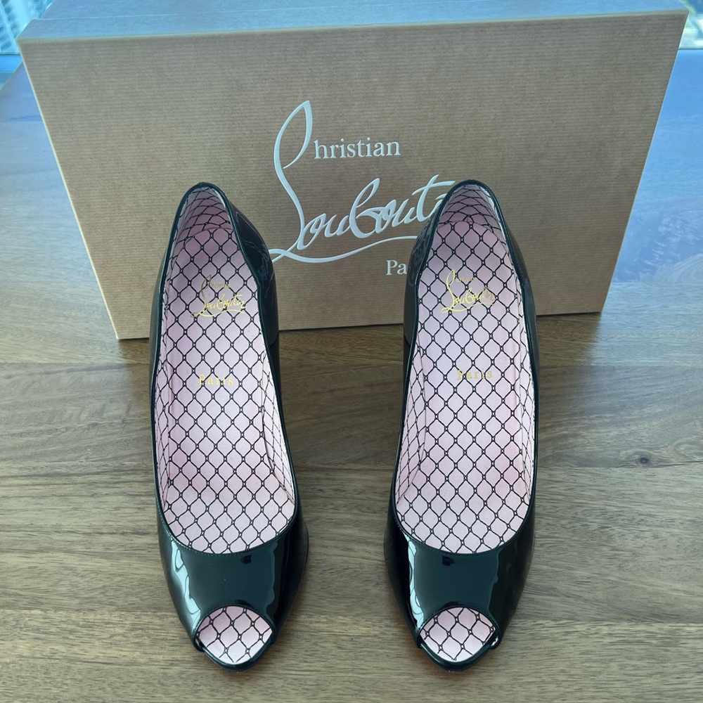 Christian Louboutin Chick Up 100 Patent Leather Pumps - Picture 10 of 11
